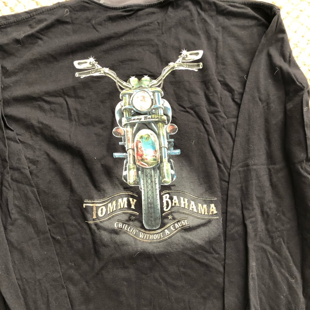 Men’s Tommy Bahama long sleeved T-shirt. XXL